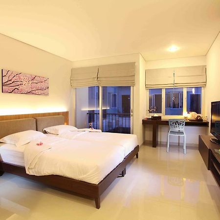 มิ คาซา เรสซิเดนซ์ Bed & Breakfast เซมินยัค ภายนอก รูปภาพ